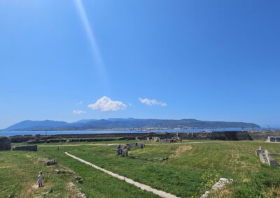Lefkas war monument